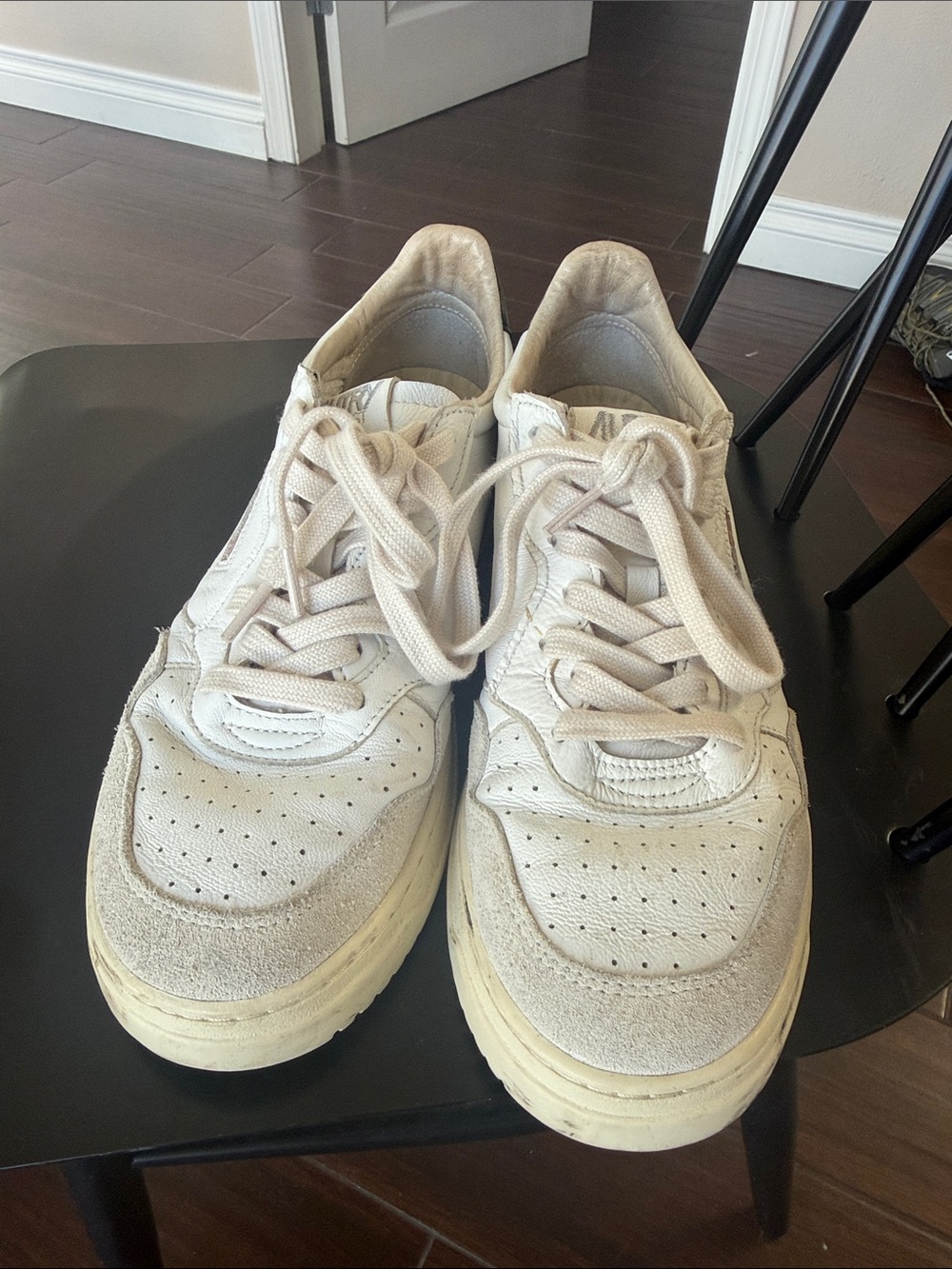Men's Casual Lace-Up Sneakers in Beige